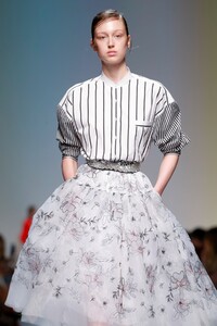 Ermanno-Scervino-RTW-SS19-Milan-2316-1537619747.thumb.jpg.ece5fa1cb45a3ed71414d2001abb3fae.jpg