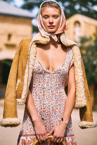 FLEETWOOD-MINI-DRESS-HARVEST-GOLD-1_2048x2048.thumb.jpg.99482e7c5a1aef3b9e321e0b67efd029.jpg