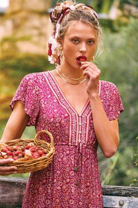 FLEETWOOD-SUNDRESS-POMEGRANATE-1_2048x2048.thumb.jpg.724cd432fc9852fd87d7addf71049350.jpg