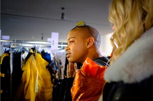 Fenty-Puma-RTW-FW17-Paris-0330-1488830365.thumb.jpg.83d0975206965fbd498e1c2e9b2281cf.jpg