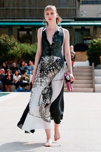 Francesca-Liberatore-RTW-SS20-Milan-0216-1568815776.thumb.jpg.3976b8cdc04a18f9f1adc01b9c37f73e.jpg