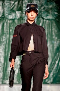 GCDS-Men-Women-RTW-SS19-Milan-8985-1537644626.thumb.jpg.bb547e23576ee4e4487462c1593c9c74.jpg