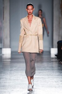 Gabriele-Colangelo-RTW-SS20-Milan-0288-1569059718.thumb.jpg.6988d858cebfd2e306787282719b5ccd.jpg