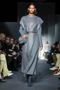Giada-RTW-FW20-Milan-2913-1582207475.thumb.jpg.c59830b4bc2c1aa5248cb0e337ee692e.jpg