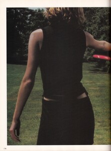 Intepretation_Meisel_Vogue_Italia_July_1997_17.thumb.jpg.cdf6fea055b88f358f210e3b64e45409.jpg