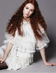 Jackson_UK_Vogue_November_2012_06.thumb.png.5abda25732bfe4960f32cc0f1145158f.png