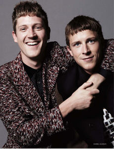 Jackson_UK_Vogue_November_2012_07.thumb.png.f55a728f9c09e2405a204b699bd7dc1e.png