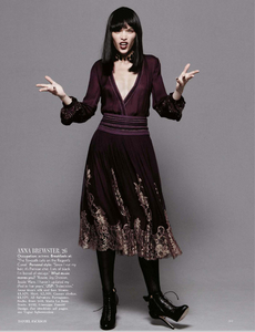 Jackson_UK_Vogue_November_2012_14.thumb.png.0dd3b0095696bafb07d7295354df94c4.png
