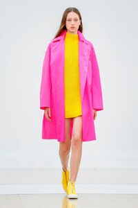 Jasper-Conran-RTW-SS19-London-6867-1537014639.thumb.jpg.d47ed8fc21043451528cc4d34215001f.jpg