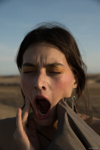Jessica-Clements-Fashion-Gone-Rogue4.thumb.jpg.135ceb4e4be94e28b8774f32920347e7.jpg