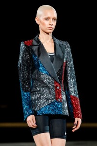 Koche_-RTW-FW19-Paris-3131-1551204641.thumb.jpg.42a48772e41bf357d94028e9d4b3eb1f.jpg