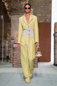 Lanvin-RTW-FW19-Paris-7131-1551261876.thumb.jpg.1402fb84046e178b7419a117d5704b28.jpg