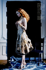 LilyCole_VogueJP_Jan08_sup_ph_SophieDelaporte_005.jpg