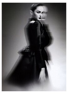 LisaCant_NumeroKR_issue4_Nov2008_ph_Luciana_Franco_007.jpg