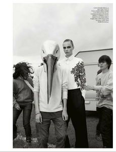 Luchford_UK_Vogue_November_2012_06.thumb.png.fd8c55aac378de75939b2fd542acd435.png