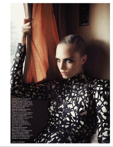 Luchford_UK_Vogue_November_2012_12.thumb.png.b36cfe005c7c5bd11a208a4bd3a2a37c.png