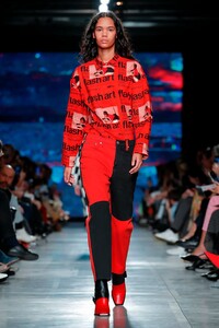MSGM-RTW-FW19-Milan-3443-1550846165.thumb.jpg.5fba0cb78d8354fecc10b61294b4844e.jpg