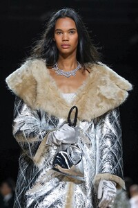 Marc-Jacobs-RTW-FW20-New-York-9318-1581531549.thumb.jpg.9698a152106b2cc5533e3ddf8e9902e8.jpg