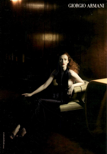 Meisel_Giorgio_Armani_Spring_Summer_2005.thumb.png.6c3949ffc52aea193f9acbdeef044af4.png