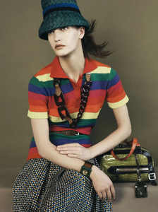 Meisel_Prada_Spring_Summer_2005_07.thumb.png.3482c4b26152fe3e8ee140275f4515a4.png