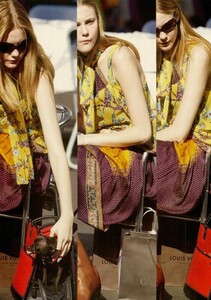 Meisel_Vogue_Italia_January_2005_29.thumb.jpg.5c7f0b75a12d7fc435592fea853d1dc0.jpg