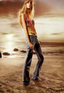 Miss_Sixty_Spring_Summer_2005_02.thumb.png.1bb76a98dbb4e1daa370988f9200def0.png