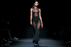 Mugler-RTW-FW20-Paris-9460-1582719493.thumb.jpg.48f9fd07aa5a5ac144f045da482d6ee4.jpg