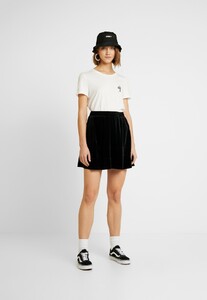 NM321B06G-Q11@8.jpg