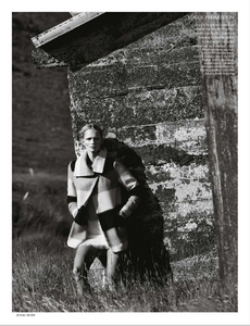 Noni_UK_Vogue_November_2012_Supplement_15.thumb.png.a0e5d75e45467d7b9d2ae28d814d41b2.png