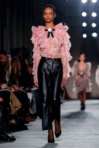 Philosophy-Di-Lorenzo-Serafini-RTW-FW18-Milan-5066-1519501117.thumb.jpg.fb1775dedbc3b36b4eec55cf7a718bc6.jpg