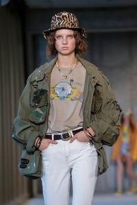 R13-New-York-SS19-New-York-4848-1536425942.thumb.jpg.256c550708a6cd41a33145ac157d163d.jpg