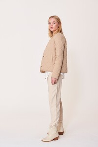 ROWIE_Postcards-A_W_Nadine-Jacket_068_R.jpg