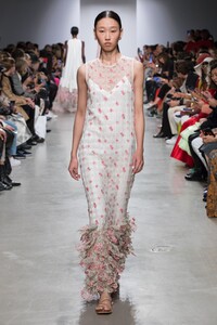 Rahul-Mishra-RTW-SS20-Paris-7801-1569668404.thumb.jpg.c824b397185b22b87612df48ea7f1a16.jpg