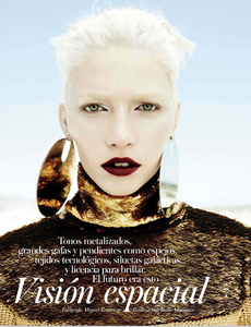 Reveriego_Vogue_Spain_October_2012_02.thumb.png.6f8fd850a7ae6bb0f0619ab596f30b45.png