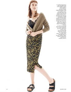 Sadli_UK_Vogue_June_2013_03.thumb.png.d50800730b145174dcb371e536dcca5f.png