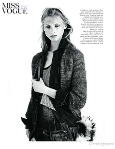 Sadli_Vogue_Paris_August_2011_03.thumb.png.3709ac4f5370d8e84ed29e38373f414a.png