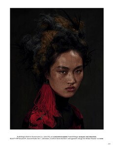 Sgura_Vogue_Germany_December_2015_08.thumb.jpg.8356e67134989420597602492fd4101a.jpg