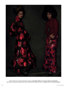Sgura_Vogue_Germany_December_2015_13.thumb.jpg.0aa886af79c3191dc8a2c27755324f42.jpg