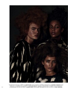 Sgura_Vogue_Germany_December_2015_21.thumb.jpg.858e4c18ce602e3336621292f9b9b4c3.jpg