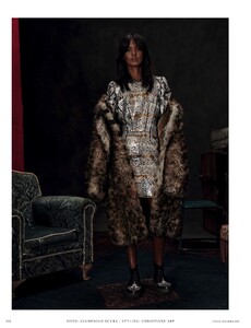 Sgura_Vogue_Germany_December_2015_23.thumb.jpg.7fa2901236da39850d208c16ac2f42e5.jpg