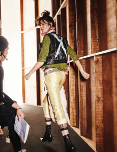 Sgura_Vogue_Germany_February_2016_06.thumb.jpg.5e4e33a0cb1023d6b9e6b114a53ed8f8.jpg