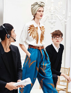 Sgura_Vogue_Germany_February_2016_21.thumb.jpg.2a6e7d1db76dd66e829b2b88429c76ca.jpg