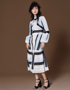 Sgura_Vogue_Germany_February_2016_22.thumb.jpg.7232d8cff4d99ffa6553c5fea9191fed.jpg