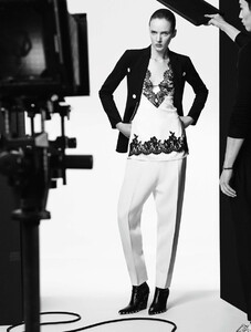 Sgura_Vogue_Germany_February_2016_23.thumb.jpg.21e4718a679edcd8ff6b2ec89735ff29.jpg
