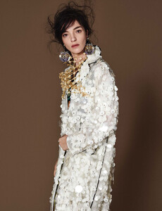 Sgura_Vogue_Germany_February_2016_39.thumb.jpg.de86fa69fd73b16c23aaebc915f17456.jpg