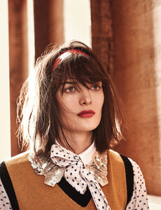 Sgura_Vogue_Germany_February_2016_50.thumb.jpg.c15ec3287b0a7399d58e1212ef35ef6b.jpg