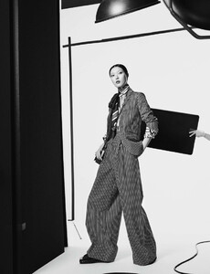 Sgura_Vogue_Germany_February_2016_59.thumb.jpg.681f10e2e83b15a6ad6d14e72380813c.jpg