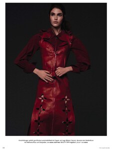 Sgura_Vogue_Germany_January_2016_03.thumb.jpg.542d0b541f94ad3b3f6936e733ac5f29.jpg