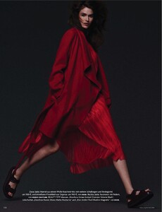 Sgura_Vogue_Germany_January_2016_11.thumb.jpg.338ee59dab3af79c62bfa60e3e556d80.jpg