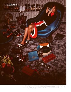 Sgura_Vogue_Paris_December_2015_05.thumb.jpg.1d9994a79dad8e9a3be63383d0757fd6.jpg